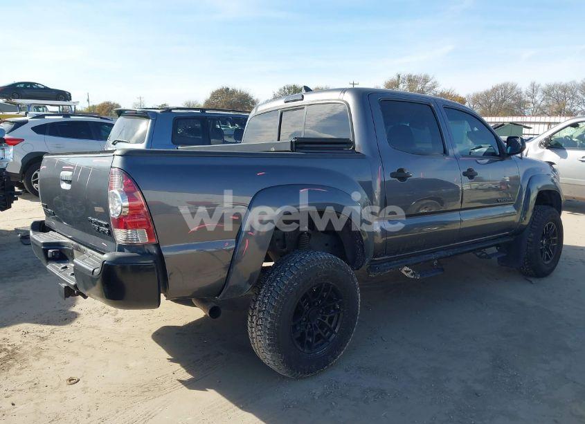 Photo 4 of 2015 Toyota Tacoma PRERUNNER V6 (VIN 5TFJU4GN3FX065460)