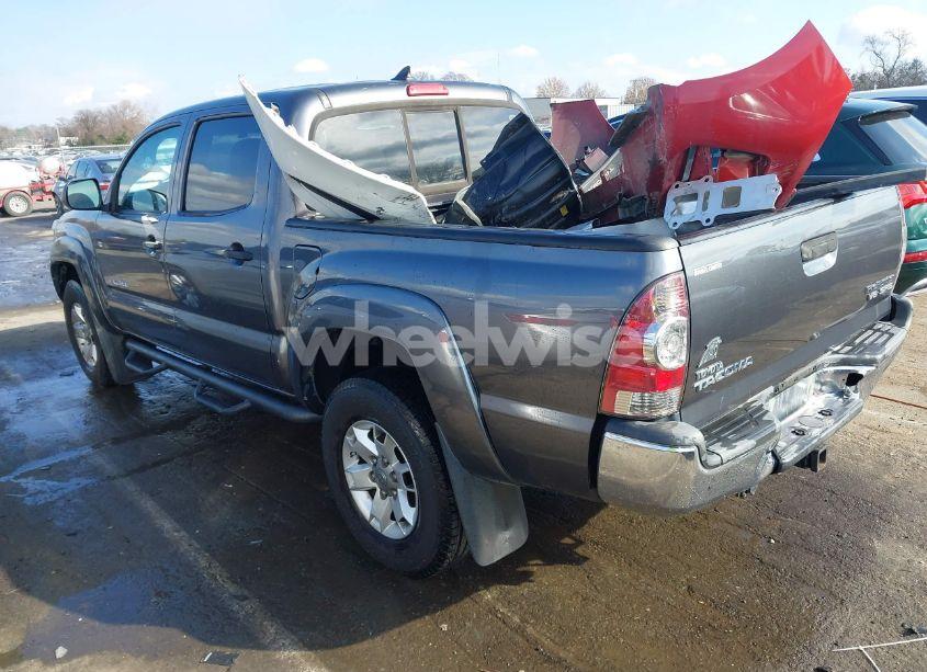 Photo 3 of 2015 Toyota Tacoma PRERUNNER V6 (VIN 5TFJU4GN3FX066348)