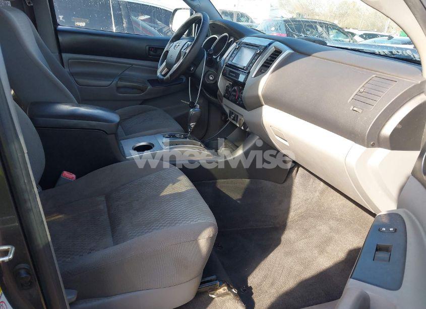 Photo 5 of 2015 Toyota Tacoma PRERUNNER V6 (VIN 5TFJU4GN3FX066348)