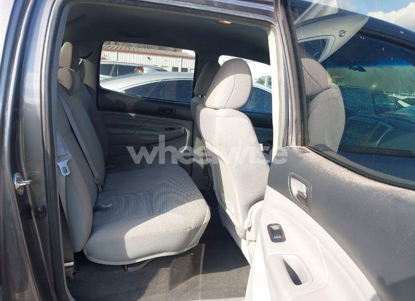 Photo 8 of 2015 Toyota Tacoma PRERUNNER V6 (VIN 5TFJU4GN3FX066348)