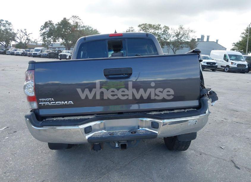 Photo 16 of 2015 Toyota Tacoma PRERUNNER V6 (VIN 5TFJU4GN3FX077186)