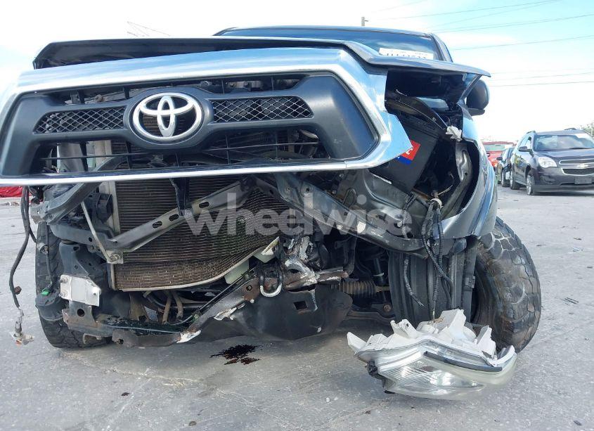 Photo 6 of 2015 Toyota Tacoma PRERUNNER V6 (VIN 5TFJU4GN3FX077186)