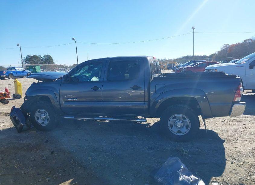 Photo 15 of 2013 Toyota Tacoma DOUBLE CAB PRERUNNER (VIN 5TFJU4GN4DX044985)