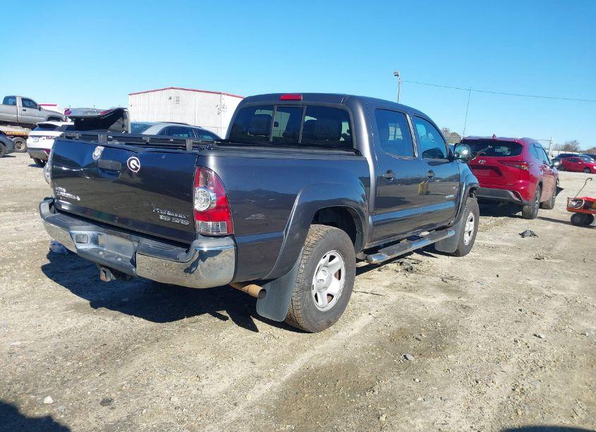Photo 4 of 2013 Toyota Tacoma DOUBLE CAB PRERUNNER (VIN 5TFJU4GN4DX044985)