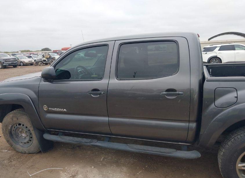 Photo 15 of 2013 Toyota Tacoma DOUBLE CAB PRERUNNER (VIN 5TFJU4GN4DX046655)
