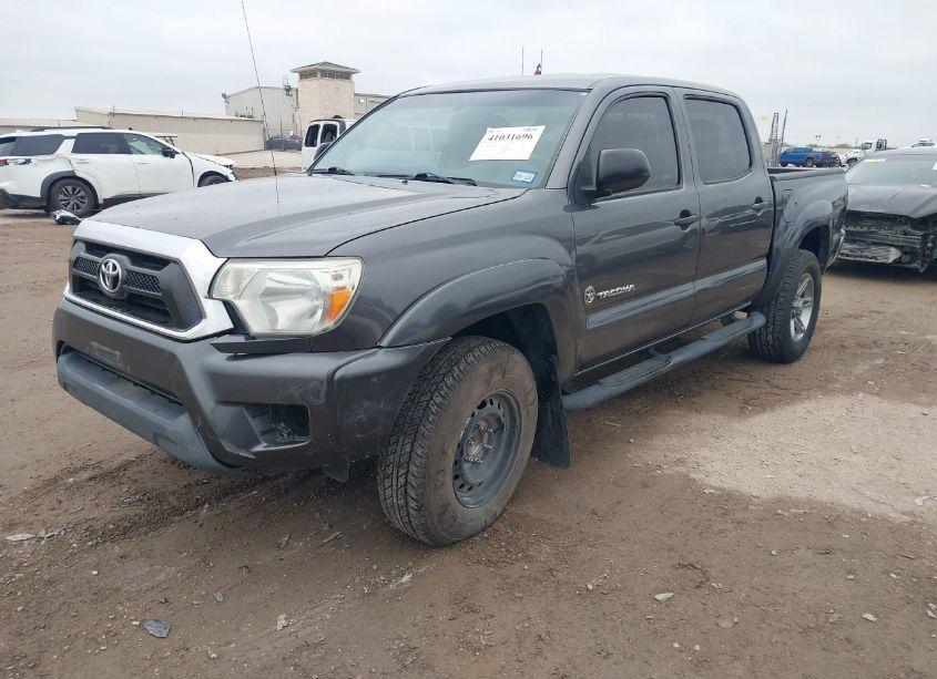 Photo 2 of 2013 Toyota Tacoma DOUBLE CAB PRERUNNER (VIN 5TFJU4GN4DX046655)
