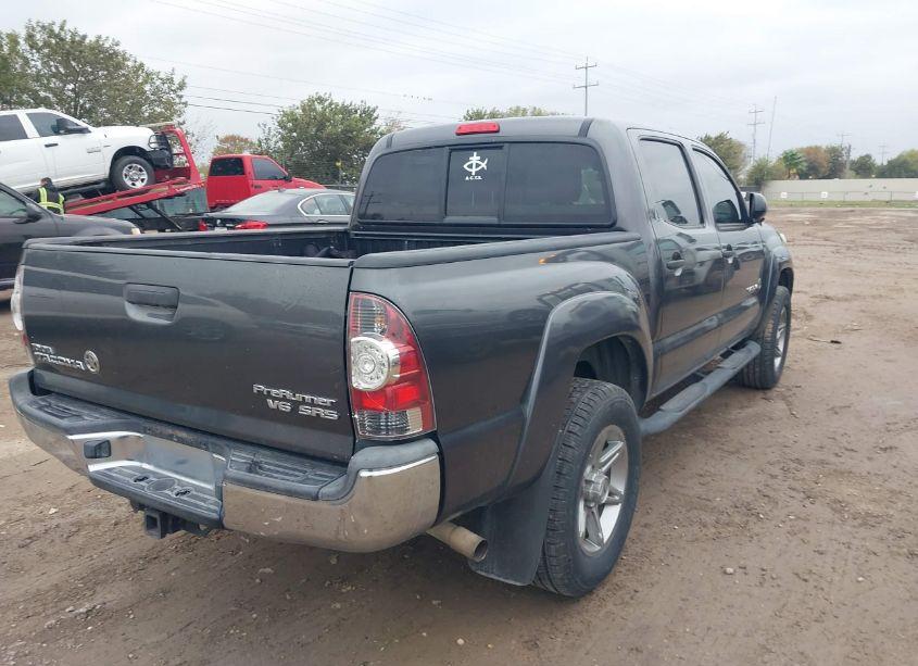 Photo 4 of 2013 Toyota Tacoma DOUBLE CAB PRERUNNER (VIN 5TFJU4GN4DX046655)