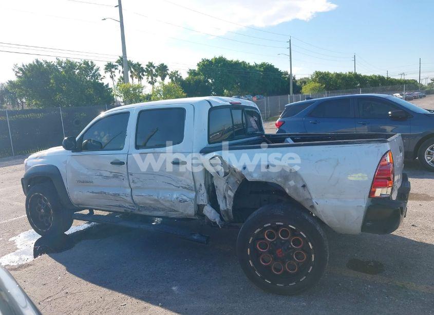 Photo 14 of 2013 Toyota Tacoma PRERUNNER V6 (VIN 5TFJU4GN5DX040038)