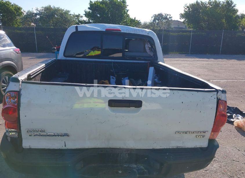 Photo 16 of 2013 Toyota Tacoma PRERUNNER V6 (VIN 5TFJU4GN5DX040038)