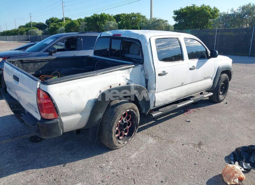 Photo 4 of 2013 Toyota Tacoma PRERUNNER V6 (VIN 5TFJU4GN5DX040038)