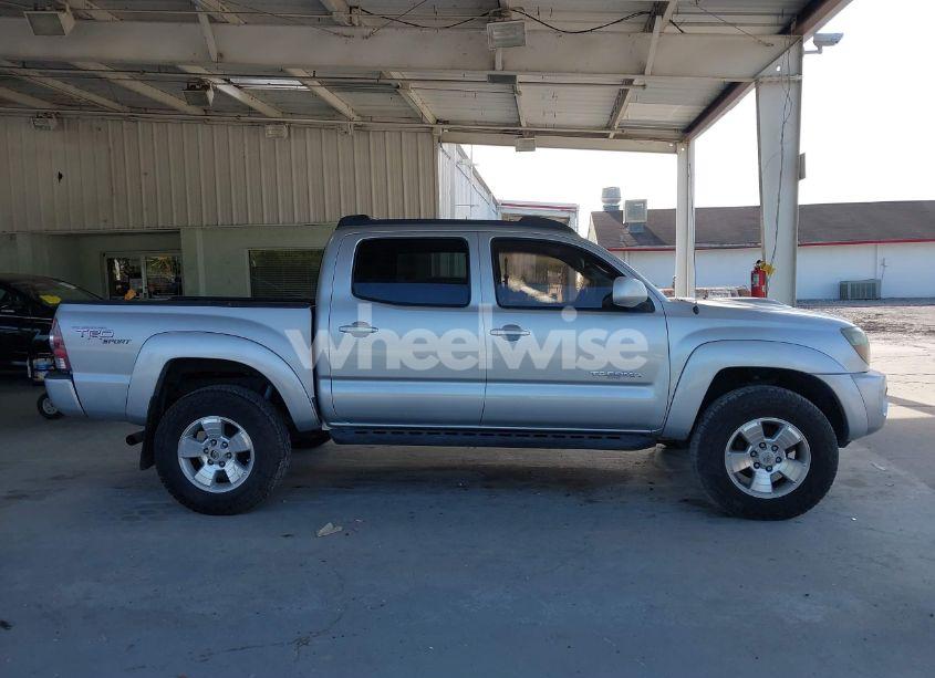 Photo 14 of 2011 Toyota Tacoma PRERUNNER V6 (VIN 5TFJU4GN6BX011127)