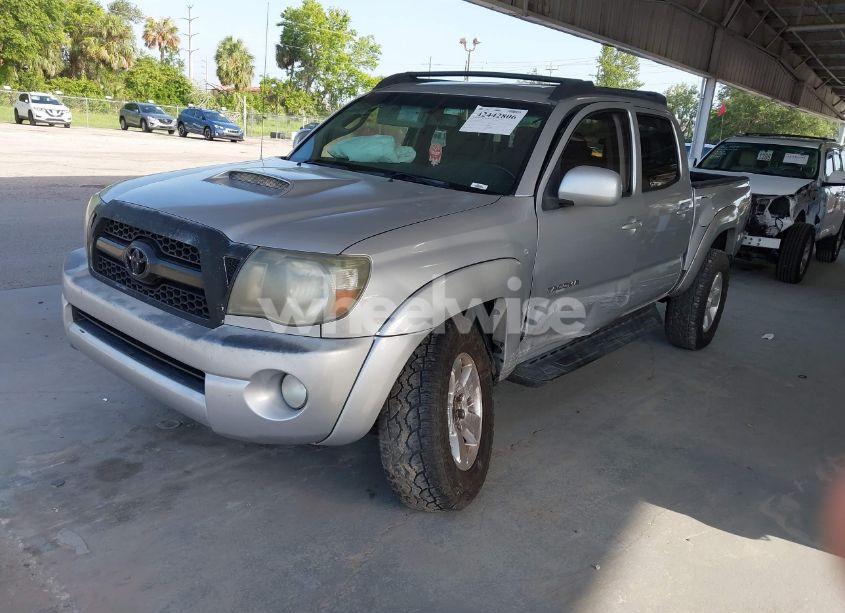 Photo 2 of 2011 Toyota Tacoma PRERUNNER V6 (VIN 5TFJU4GN6BX011127)