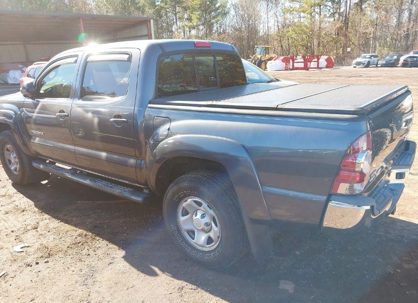 Photo 3 of 2013 Toyota Tacoma DOUBLE CAB PRERUNNER (VIN 5TFJU4GN6DX038640)
