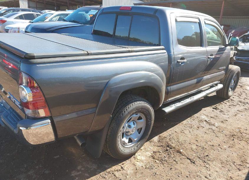 Photo 4 of 2013 Toyota Tacoma DOUBLE CAB PRERUNNER (VIN 5TFJU4GN6DX038640)