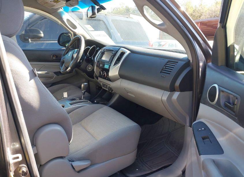 Photo 5 of 2013 Toyota Tacoma DOUBLE CAB PRERUNNER (VIN 5TFJU4GN6DX038640)
