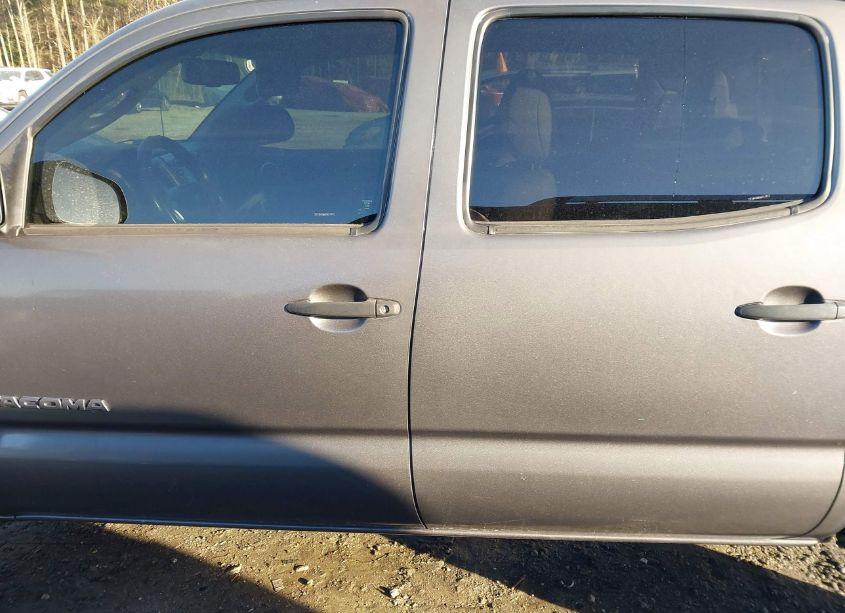 Photo 14 of 2013 Toyota Tacoma DOUBLE CAB PRERUNNER (VIN 5TFJU4GN6DX049945)