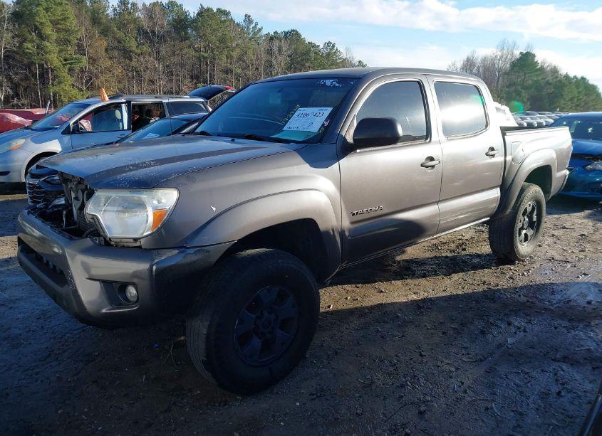 Photo 2 of 2013 Toyota Tacoma DOUBLE CAB PRERUNNER (VIN 5TFJU4GN6DX049945)