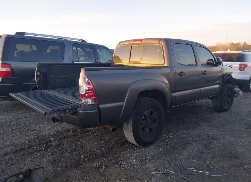 Photo 4 of 2013 Toyota Tacoma DOUBLE CAB PRERUNNER (VIN 5TFJU4GN6DX049945)