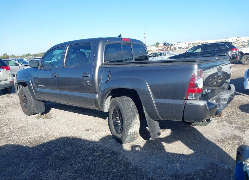 Photo 14 of 2014 Toyota Tacoma PRERUNNER V6 (VIN 5TFJU4GN7EX053228)