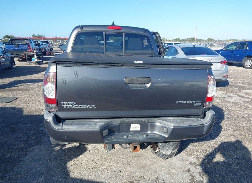 Photo 16 of 2014 Toyota Tacoma PRERUNNER V6 (VIN 5TFJU4GN7EX053228)