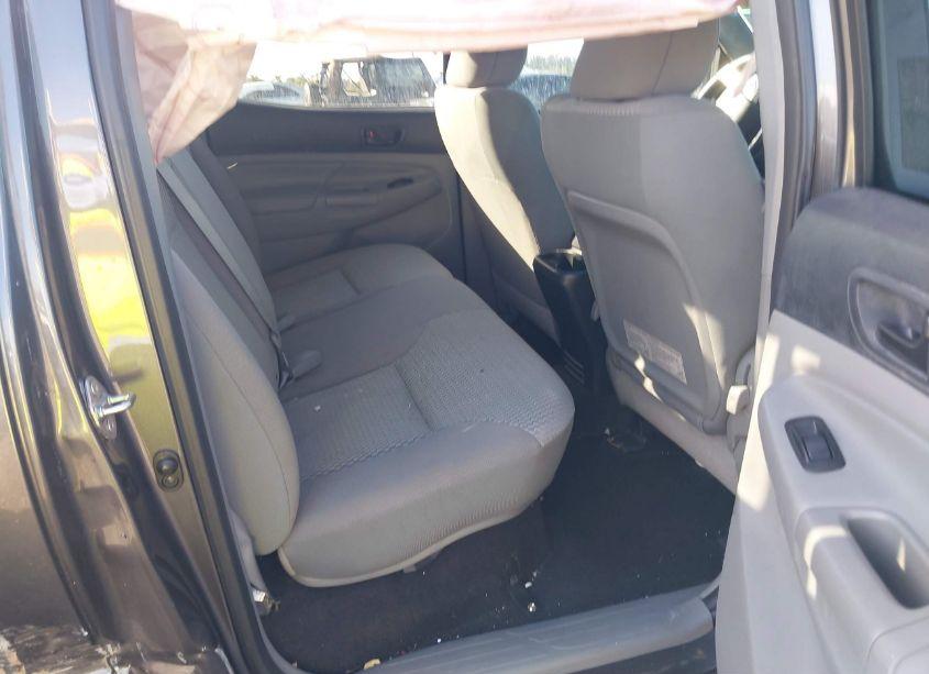 Photo 8 of 2014 Toyota Tacoma PRERUNNER V6 (VIN 5TFJU4GN7EX053228)