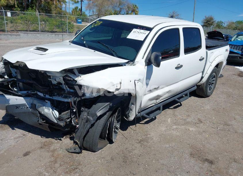 Photo 2 of 2015 Toyota Tacoma PRERUNNER V6 (VIN 5TFJU4GN7FX068622)
