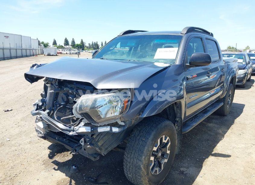 Photo 2 of 2015 Toyota Tacoma PRERUNNER V6 (VIN 5TFJU4GN7FX072816)