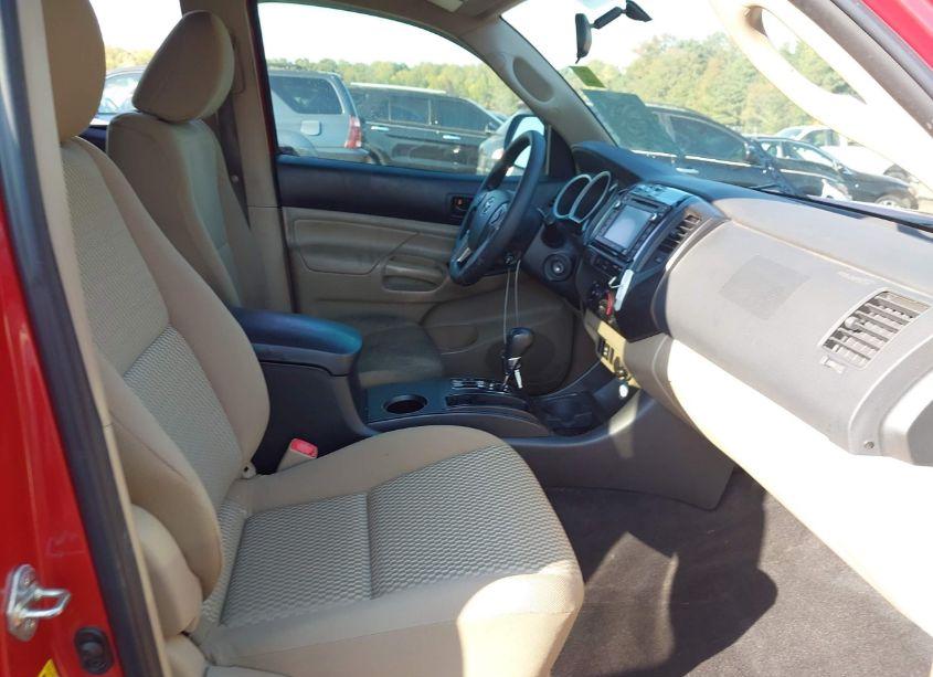 Photo 5 of 2014 Toyota Tacoma PRERUNNER V6 (VIN 5TFJU4GN8EX056039)