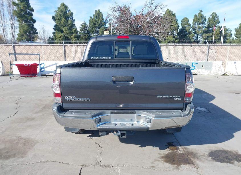Photo 16 of 2015 Toyota Tacoma DOUBLE CAB PRERUNNER (VIN 5TFJU4GN8FX081699)