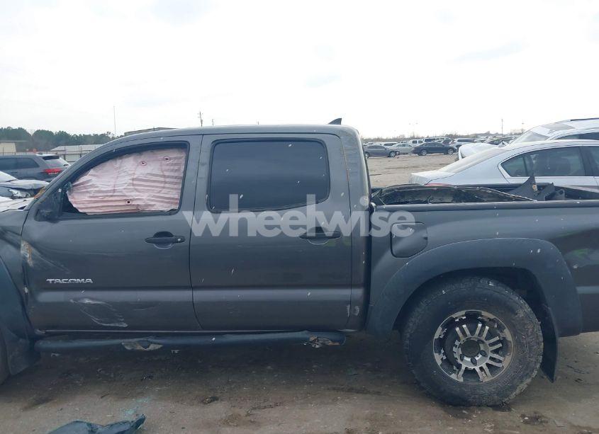 Photo 14 of 2012 Toyota Tacoma PRERUNNER V6 (VIN 5TFJU4GN9CX026299)