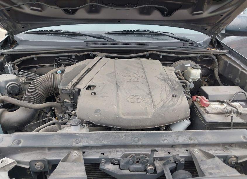 Photo 10 of 2015 Toyota Tacoma DOUBLE CAB PRERUNNER (VIN 5TFJU4GN9FX074552)