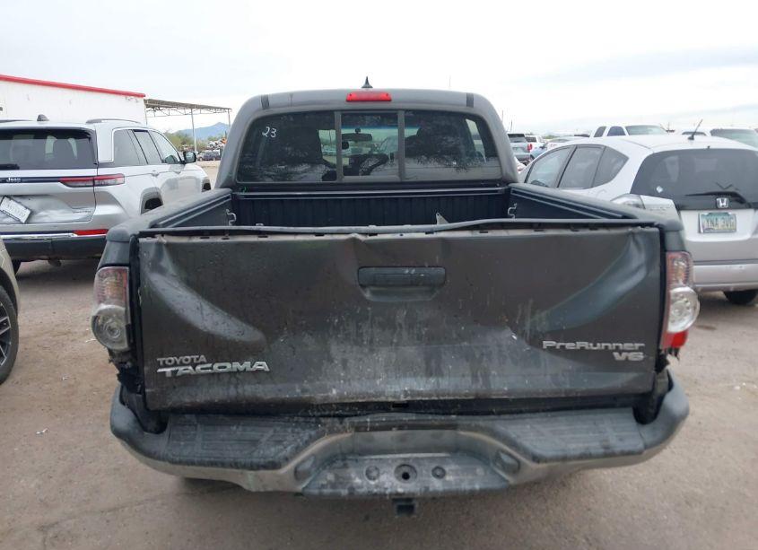 Photo 16 of 2015 Toyota Tacoma DOUBLE CAB PRERUNNER (VIN 5TFJU4GN9FX074552)