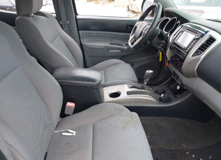 Photo 5 of 2015 Toyota Tacoma DOUBLE CAB PRERUNNER (VIN 5TFJU4GN9FX074552)