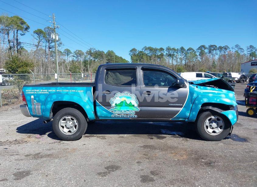 Photo 13 of 2015 Toyota Tacoma PRERUNNER V6 (VIN 5TFJU4GN9FX085471)