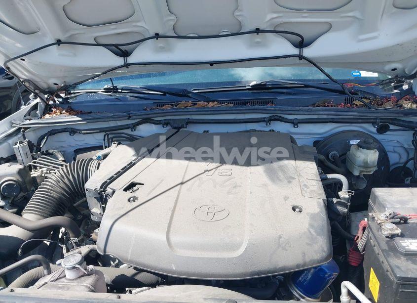 Photo 10 of 2015 Toyota Tacoma PRERUNNER V6 (VIN 5TFJU4GN9FX089732)