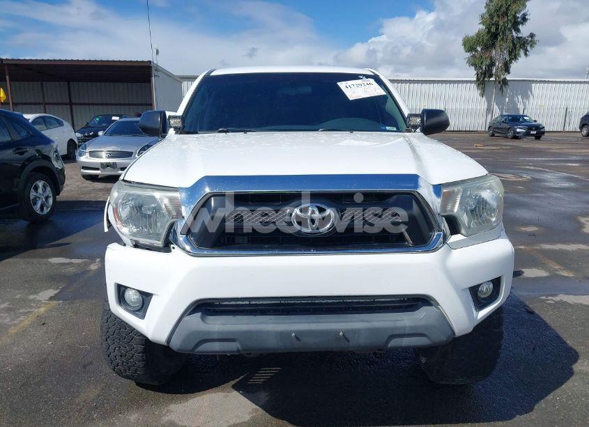 Photo 12 of 2015 Toyota Tacoma PRERUNNER V6 (VIN 5TFJU4GN9FX089732)