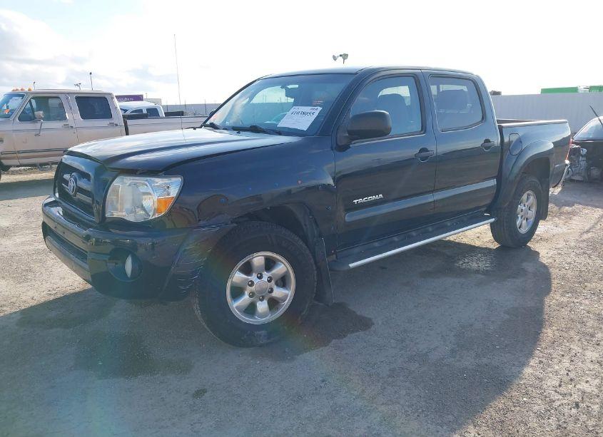 Photo 2 of 2011 Toyota Tacoma DOUBLE CAB PRERUNNER (VIN 5TFJU4GNXBX008277)