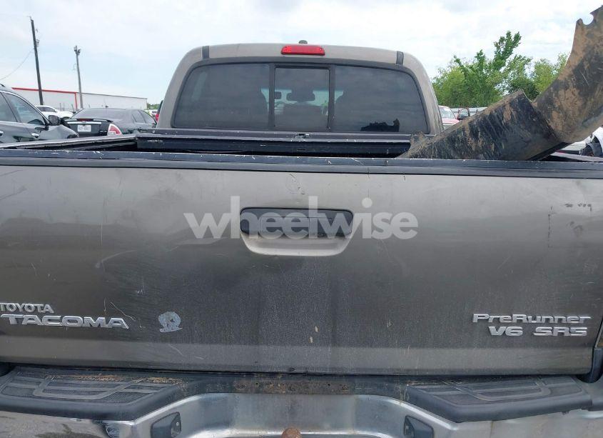 Photo 17 of 2011 Toyota Tacoma PRERUNNER V6 (VIN 5TFJU4GNXBX010448)