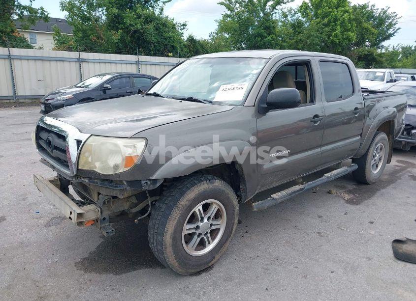 Photo 2 of 2011 Toyota Tacoma PRERUNNER V6 (VIN 5TFJU4GNXBX010448)