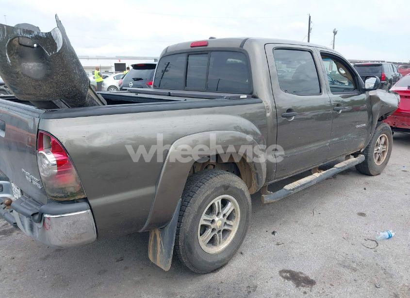 Photo 4 of 2011 Toyota Tacoma PRERUNNER V6 (VIN 5TFJU4GNXBX010448)