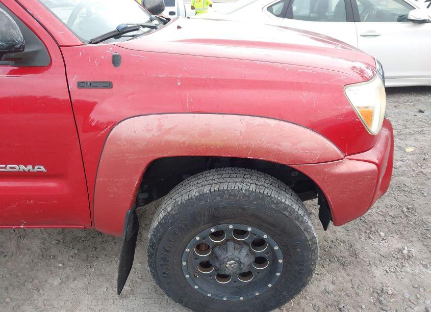 Photo 17 of 2013 Toyota Tacoma DOUBLE CAB PRERUNNER (VIN 5TFJU4GNXDX032937)