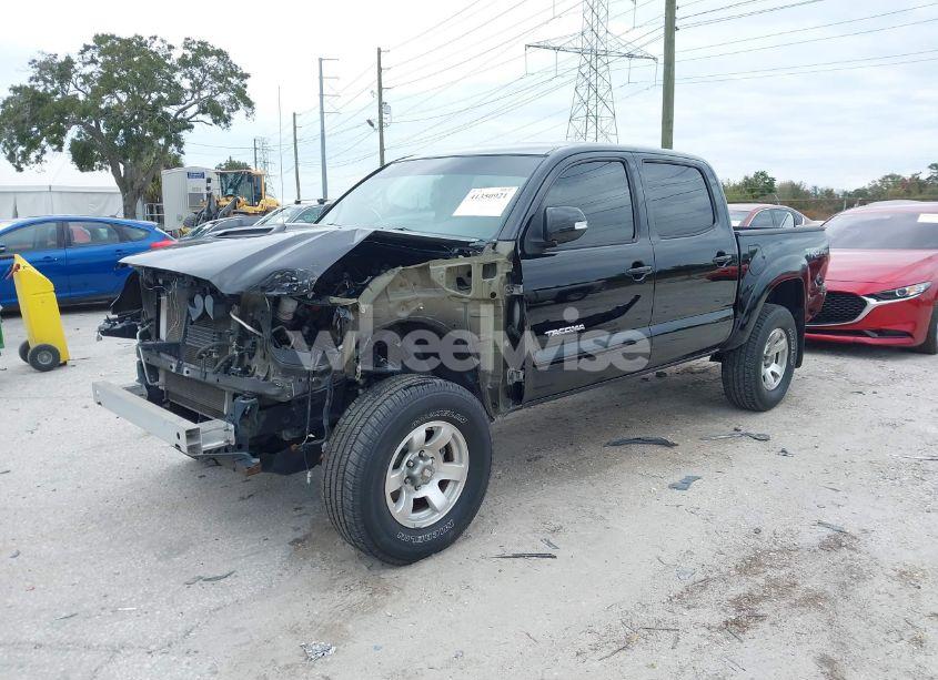 Photo 2 of 2015 Toyota Tacoma DOUBLE CAB PRERUNNER (VIN 5TFJU4GNXFX067366)