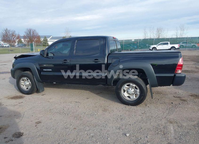 Photo 14 of 2015 Toyota Tacoma PRERUNNER V6 (VIN 5TFJU4GNXFX076634)