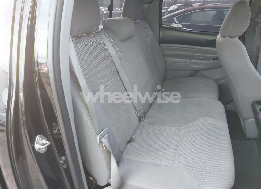 Photo 8 of 2015 Toyota Tacoma PRERUNNER V6 (VIN 5TFJU4GNXFX076634)