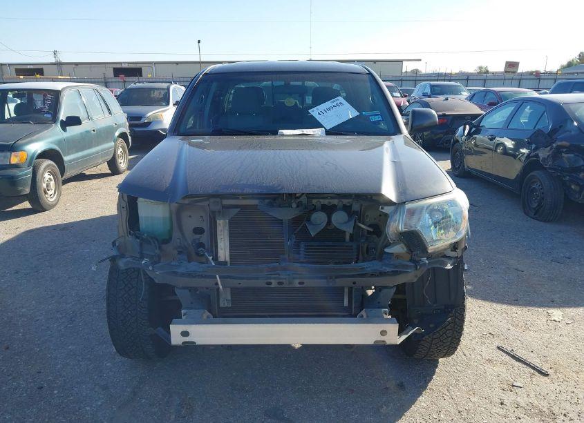 Photo 12 of 2015 Toyota Tacoma PRERUNNER V6 (VIN 5TFJU4GNXFX079677)