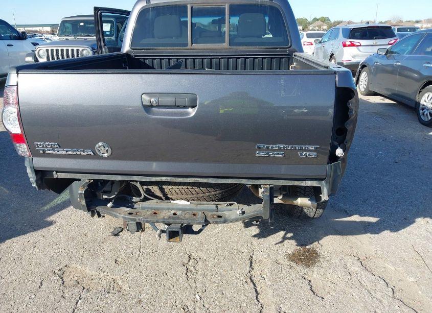 Photo 19 of 2015 Toyota Tacoma PRERUNNER V6 (VIN 5TFJU4GNXFX079677)