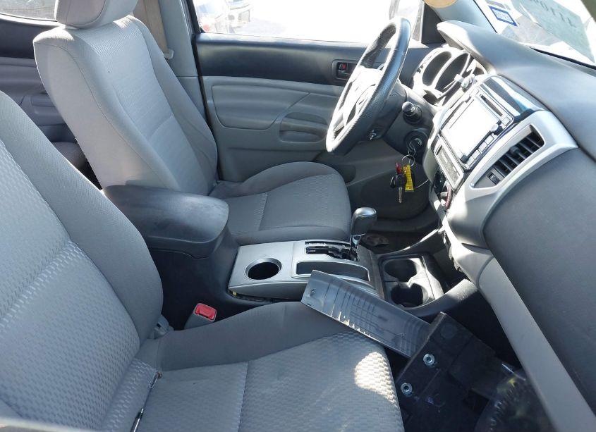 Photo 5 of 2015 Toyota Tacoma PRERUNNER V6 (VIN 5TFJU4GNXFX079677)