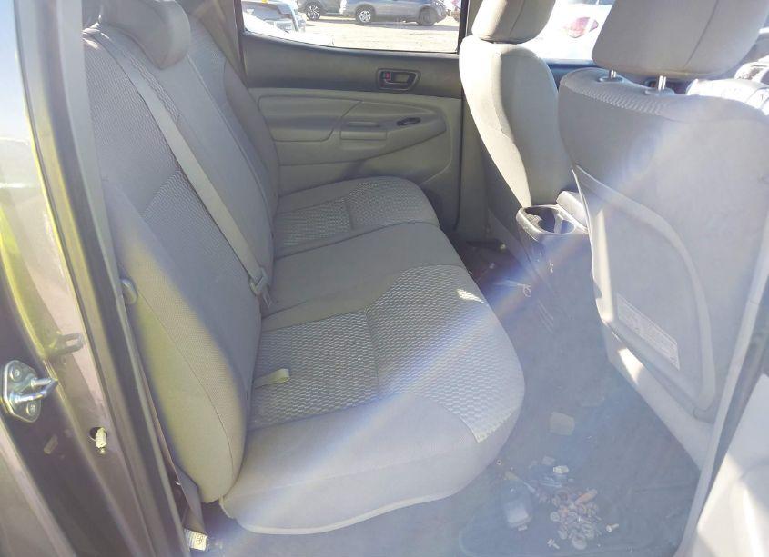 Photo 8 of 2015 Toyota Tacoma PRERUNNER V6 (VIN 5TFJU4GNXFX079677)