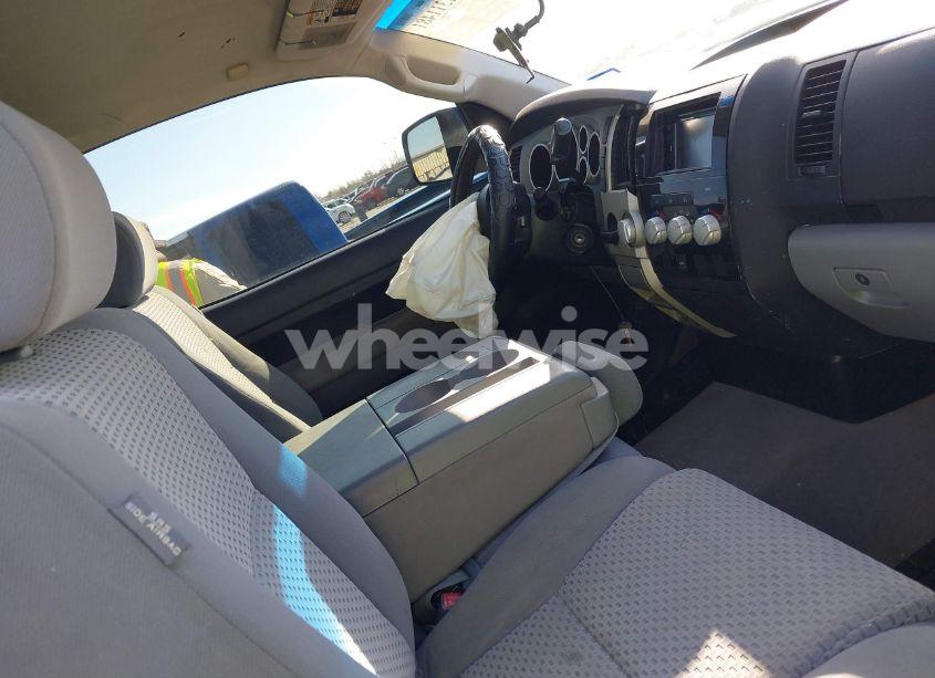 Photo 5 of 2007 Toyota Tundra BASE V6 (VIN 5TFJU521X7X002464)