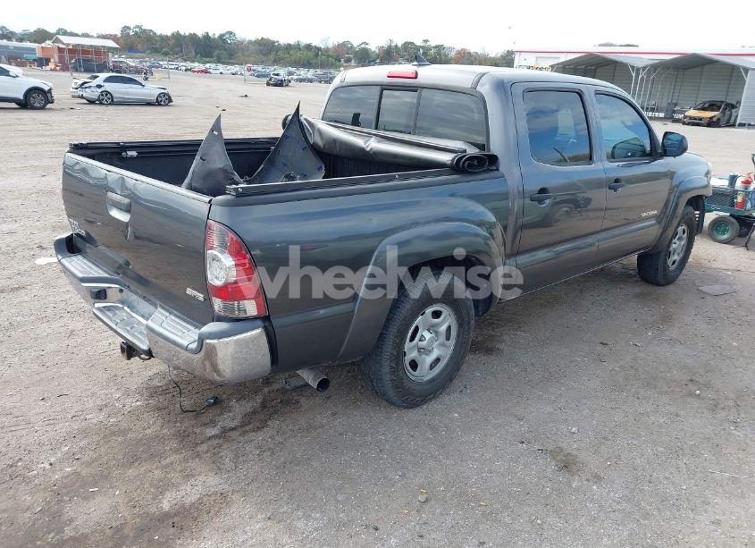 Photo 4 of 2015 Toyota Tacoma (VIN 5TFJX4CN1FX047570)